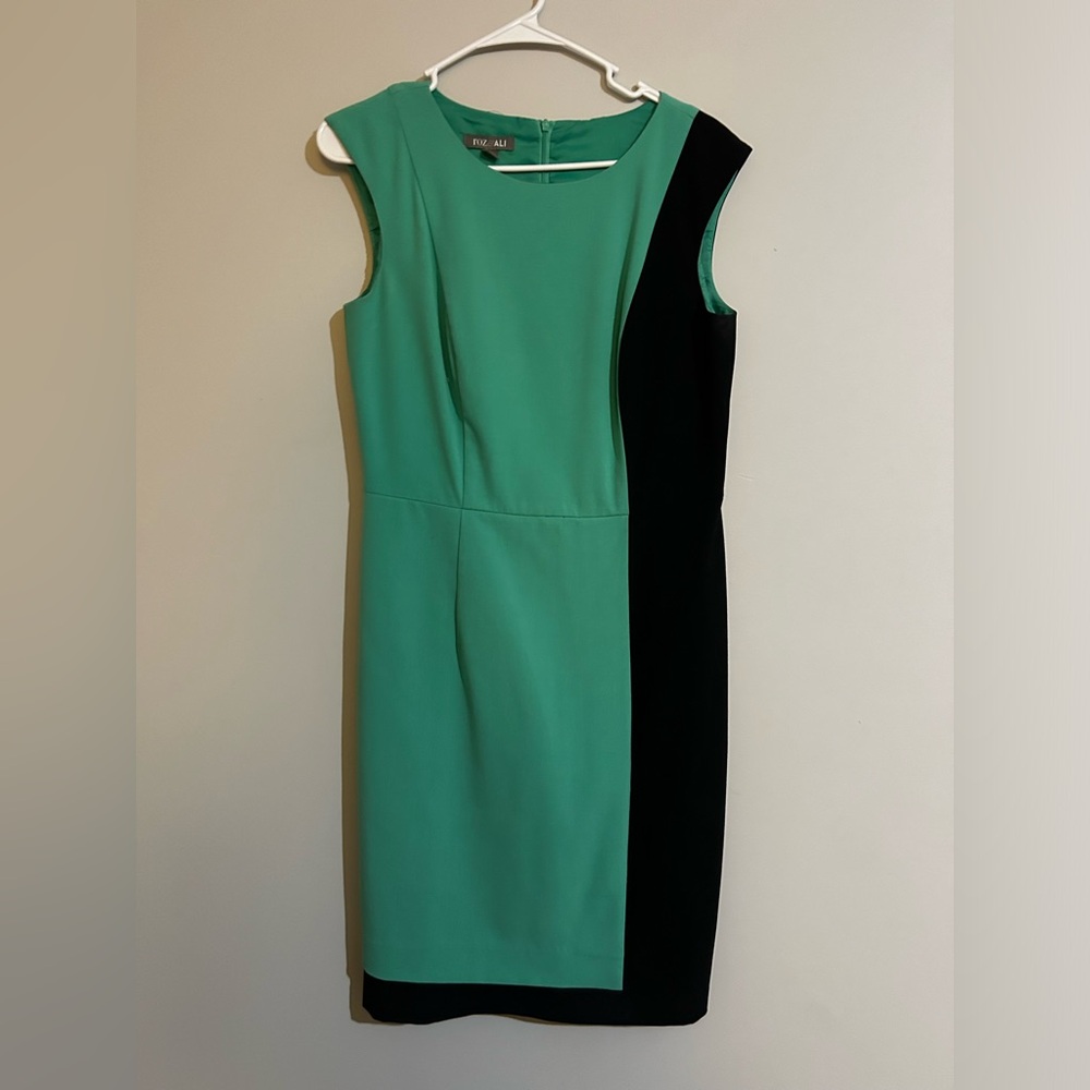 Green and Black Color Block Business Dress Size 8